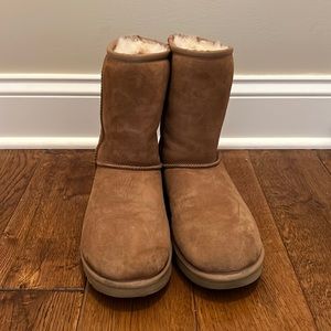 Ugg short boot in good condition